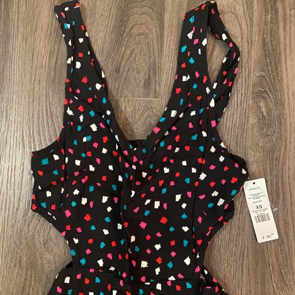 ✨2 for $20✨Garage Cutout Dress - Picture 3 of 3